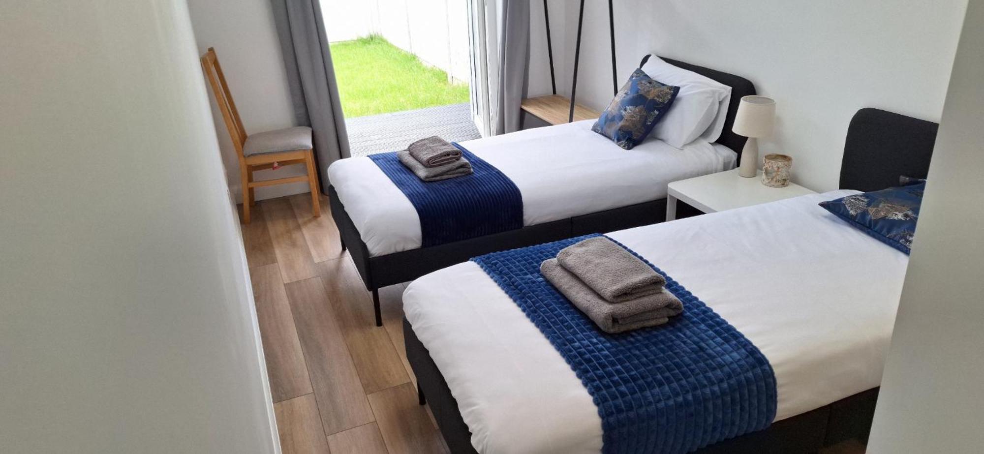 New 3 Bedrooms Flat In Ashford Near Heathrow Eksteriør bilde